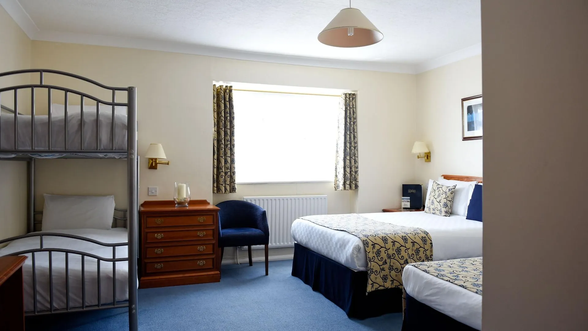 ***  The Riviera Hotel & Apartments - Alum Chine Bournemouth United Kingdom