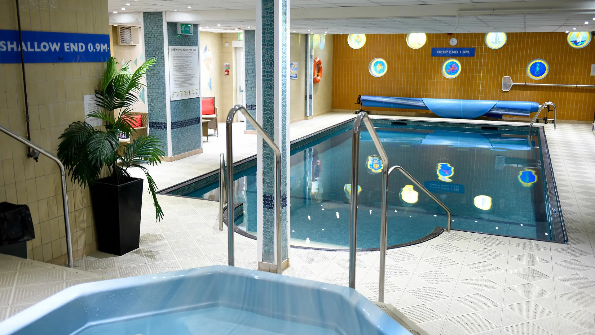The Riviera Hotel & Apartments - Alum Chine contacts